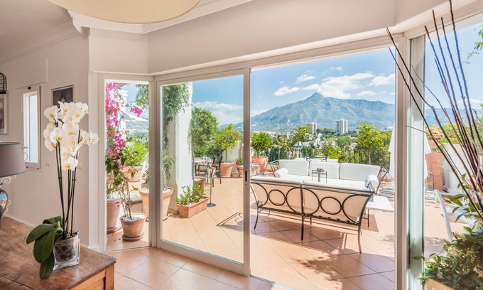 Nueva Andalucia House | Molo Luxury Suites Puerto Banus