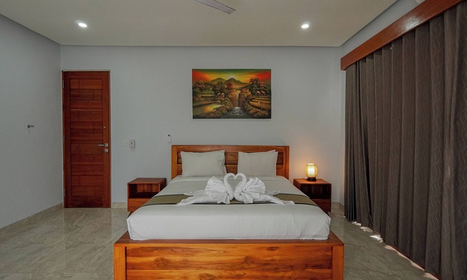Banjarangkan House | Mona Bali Guest HousenExperience luxury in the heart of Bali’s serene