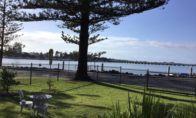 Wallis Lake Apartment | “Mona’s On Rockpool” - Waterfront heaven