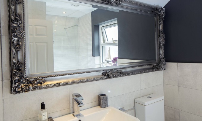 Stradbally House | Monavaud Lodge-Coastal Luxury