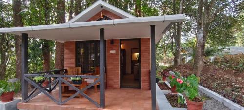 Valparai Villa | Monica Garden Bungalow