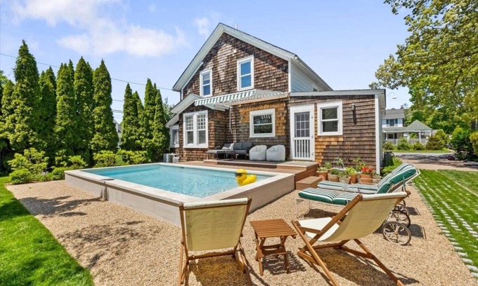 Bellport House | Monkey Puzzle Bellport Cottage