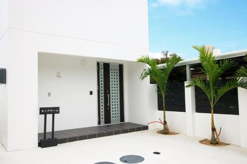 Tokeshi House | Monochrome