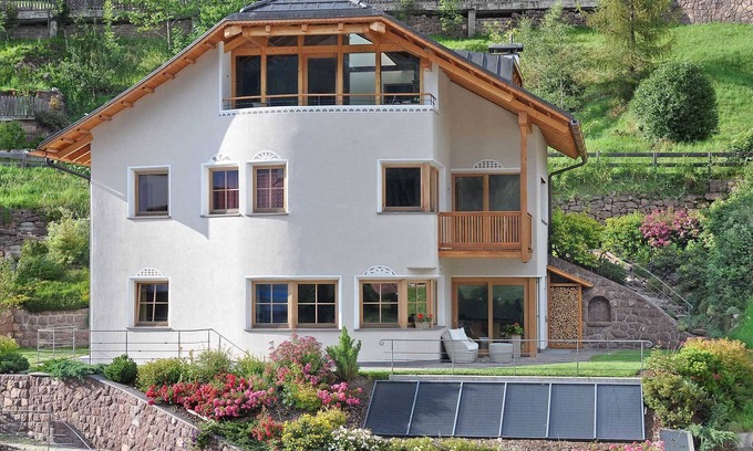 Ortisei Apartment | Montaniola Apartment Resciesa - Bright living in a fantastic location