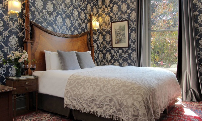 Lower Pacific Heights Bed & Breakfast | Monte Cristo Bed and Breakfast