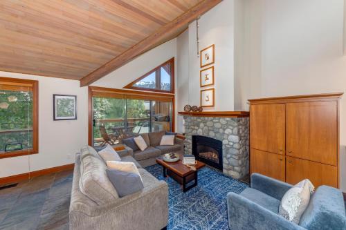 Whistler Village House | Montebello 4864