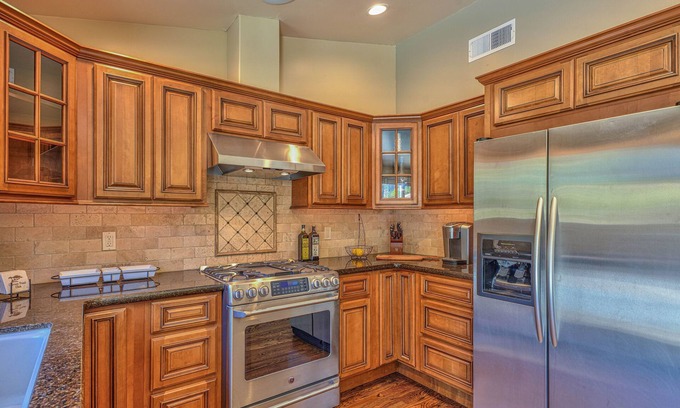 Del Rey Oaks House | Monterey Bay Cozy Charmer
