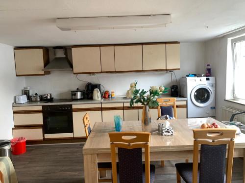 Erkeln Apartment | Monteur Ferienwohnung in Brakel