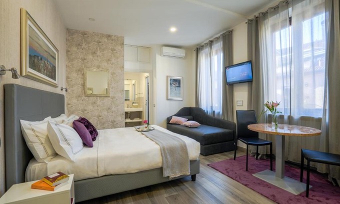Monza House | Monza City Rooms & Studios