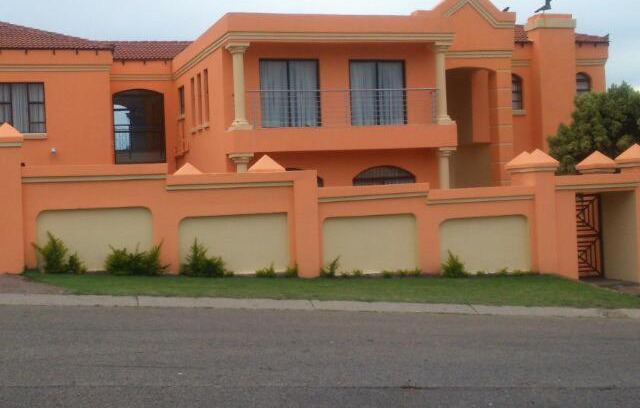 Emalahleni Bed & Breakfast | Moon and Stars Guesthouse