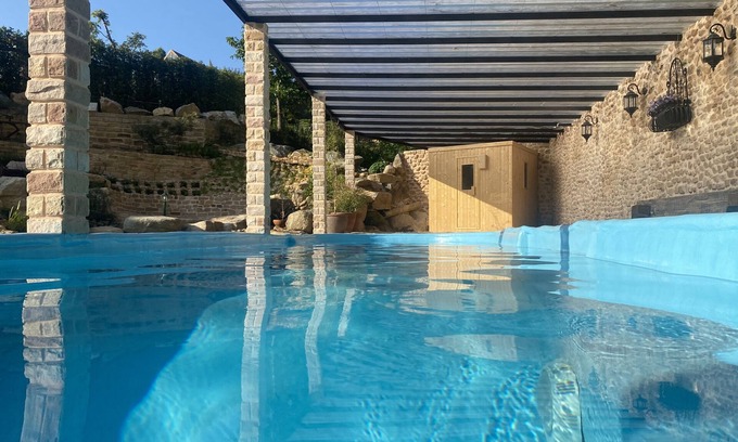 Lat Yao Hotel | Moon River Village