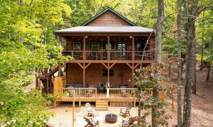 Morganton Cabin | Moonbeam - Elegant Modern Meets Rustic, Hot Tub, Firepit, Serene Oasis