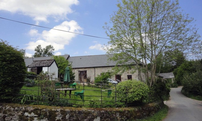 Sticklepath House | MOORHAVEN, pet friendly, with open fire in Chagford