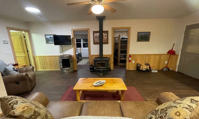 Dubois Cabin | Moose Cabin *Yellowstone/Forest *Private Hot Tub