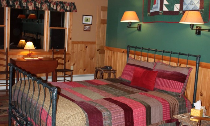 Saranac Lake Apartment | Moose Room | Waterfront | Adirondack at Kiwassa Lake Inn/B&B