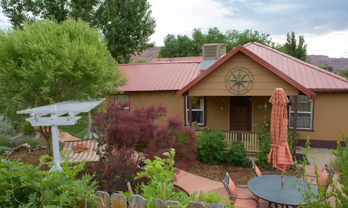 Moab Cottage | Moosewood Cottage - Hot Tub & Sleeps 6