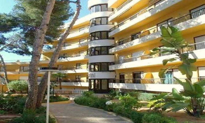 Paichi Apartment | Moraira Town Centre Apartment with Communal Pool & Gardens.