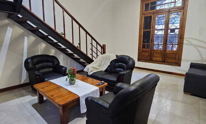 Centro House | Moré House with double garage downtown Rosario