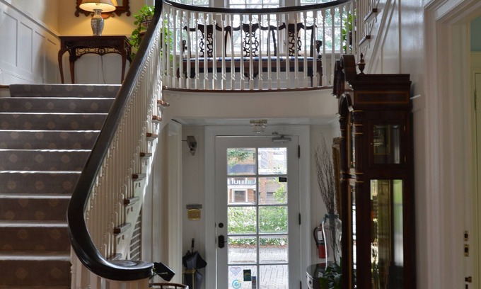 Dilworth Bed & Breakfast | Morehead Inn