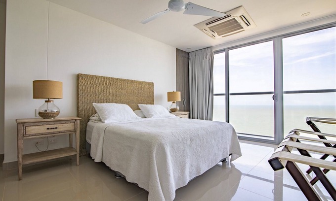 Bocagrande Apartment | Morros City★Beachfront 2 BR Condo in 26th Floor
