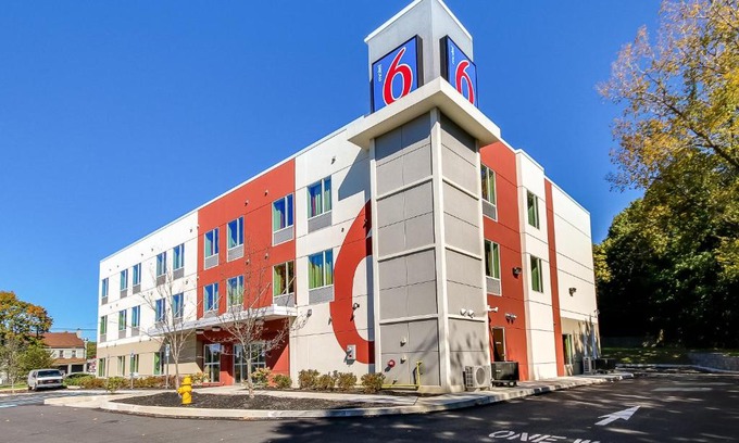 East Texas Hotel | Motel 6-Allentown, PA