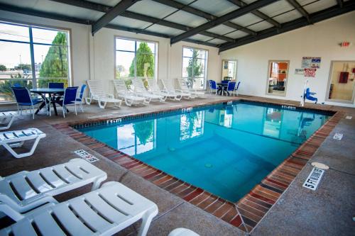 Corsicana Hotel | Motel 6-Corsicana, TX