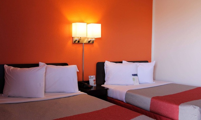 Goodland Hotel | Motel 6 Goodland, KS