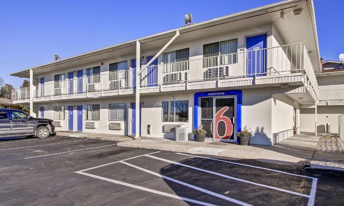 Green Bay Hotel | Motel 6-Green Bay, WI
