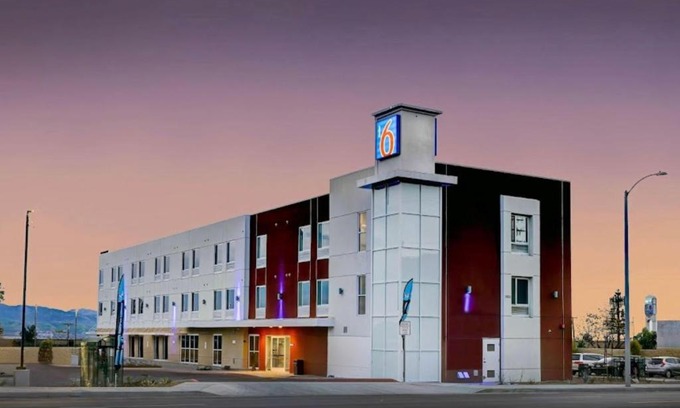 Patton Hotel | Motel 6 Highland CA San Bernardino East