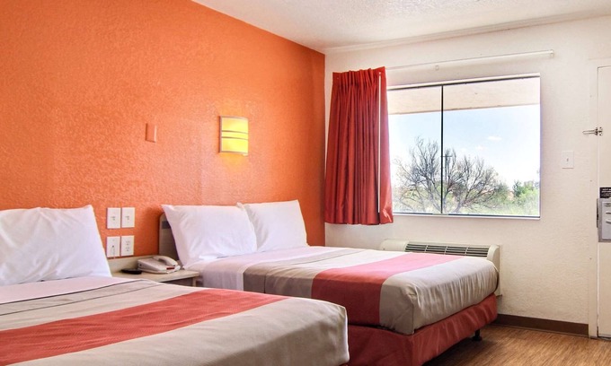 Owensboro Hotel | Motel 6 Owensboro, KY