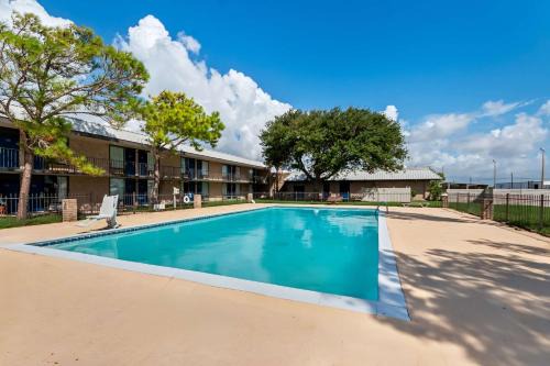 Port Lavaca Hotel | Motel 6 Port Lavaca, TX