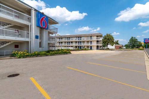 Rolling Meadows Hotel | Motel 6-Rolling Meadows, IL - Chicago Northwest