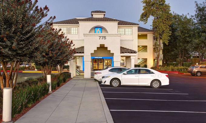 Sunnyvale Hotel | Motel 6 Sunnyvale, CA - North