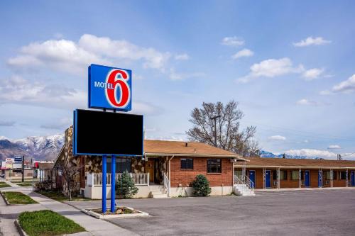 Tremonton Hotel | Motel 6 Tremonton, Utah