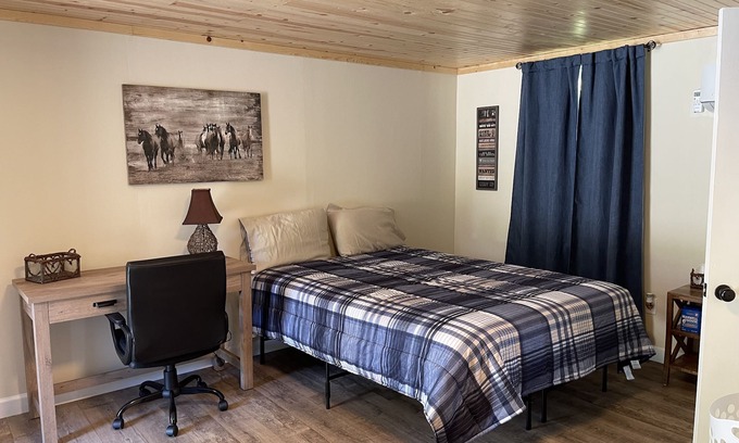 Gilbertsville Hotel | Motel at Ky Lake.