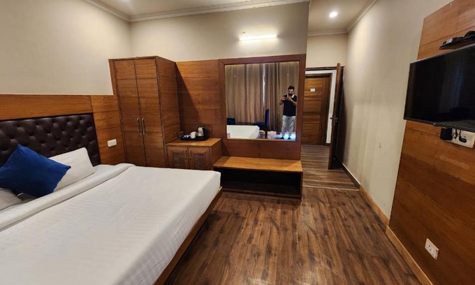 Aleo Hotel | Motel Radhe