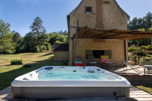 Thonac House | Moulin au coeur de la nature