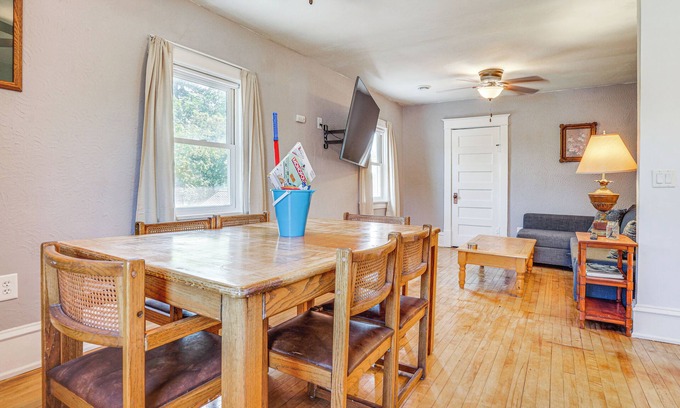 Mound Apartment | Mound Waterfront Retreat w/Shared Fire Pit & Dock