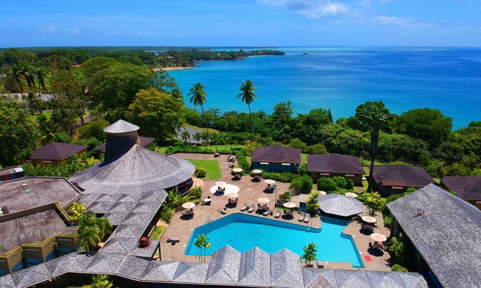 Black Rock Resort | Mount Irvine Bay Resort