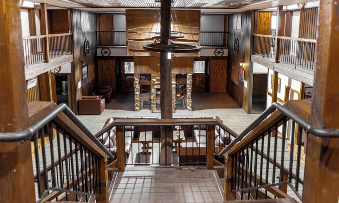 Mount Mee Cabin | Mount Mee Country Lodge