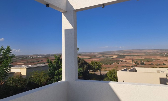 Rishon LeTsiyon House | Mount Tabor Home by Sea N' Rent
