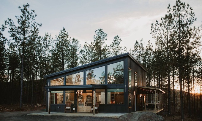 Pickens Cabin | Mountain cabin,Creek access, Hot tub near Hochatown