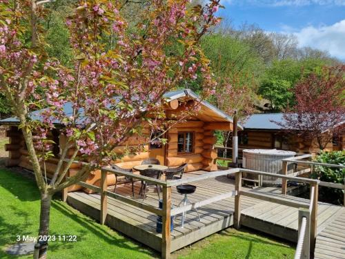 Marshbrook House | Mountain Edge Resort Lodge 2 with Hot Tub