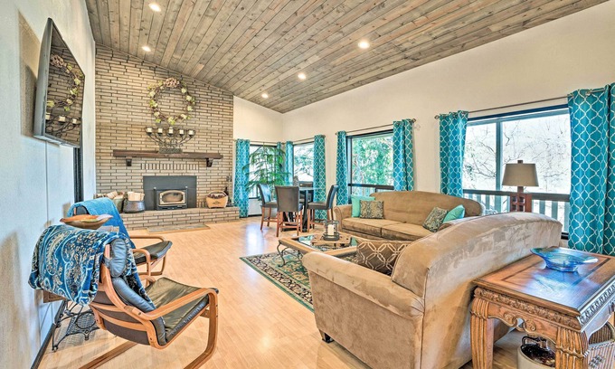 Wenatchee House | Mountain Escape - 7 Miles to Mission Ridge Resort!