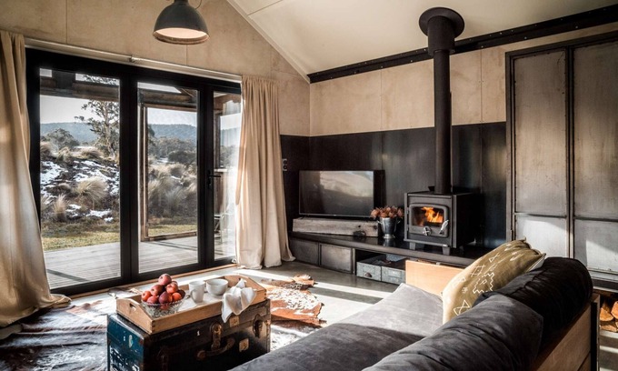 Crackenback Cabin | *MOUNTAIN ESCAPE * Pets Welcome * LUXURY SECLUSION