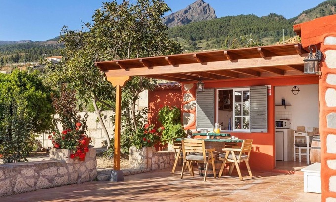 Arafo Villa | Mountain getaway for hikers - House 2