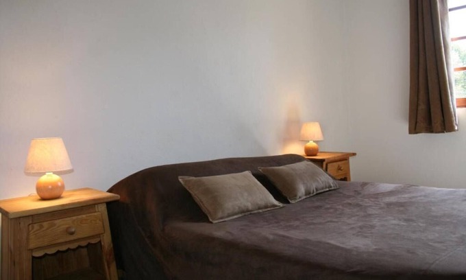 Guillaumes Hotel | Mountain Getaway Perfect for Families | Steps from Ski Elevators