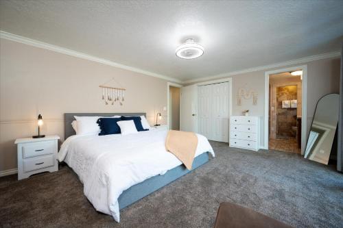 Woodland Estates Apartment | Mountain Haus - Game Room, Hot Tub, Home Gym
