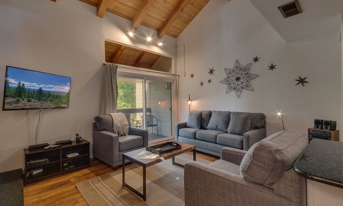 Carnelian Woods House | Mountain High: Studio, 1.5 BA Townhouse in Carnelian Bay, Sleeps 4