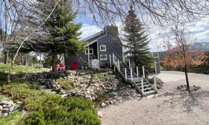 Pocatello House | Mountain Home Getaway-great VIEWS & exercise room